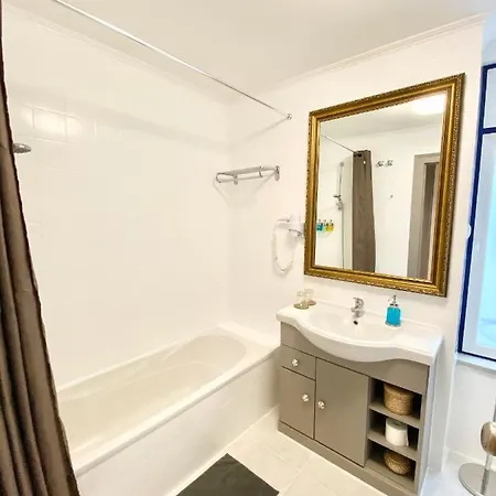 Apartman Luxury Vintage By Myplaceforyou, At The Centre Next To Marques De Pombal Lisboa