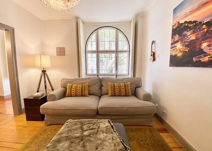 Luxury Vintage Apartment By Myplaceforyou, At The City Centre Next To Marques De Pombal * Lisbon