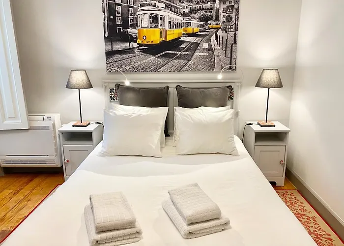 Luxury Vintage Apartment By Myplaceforyou, At The City Centre Next To Marques De Pombal * Lisbon