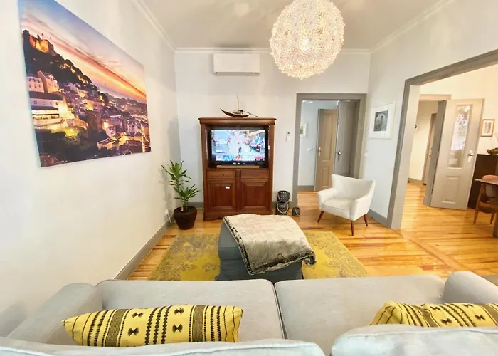 Apartment Luxury Vintage Apartment By Myplaceforyou, At The City Centre Next To Marques De Pombal Lisbon