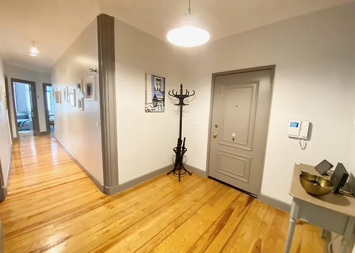 Luxury Vintage Apartment By Myplaceforyou, At The City Centre Next To Marques De Pombal
