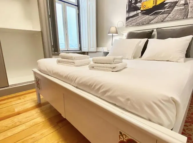 Luxury Vintage Apartment By Myplaceforyou, At The City Centre Next To Marques De Pombal Apartment *