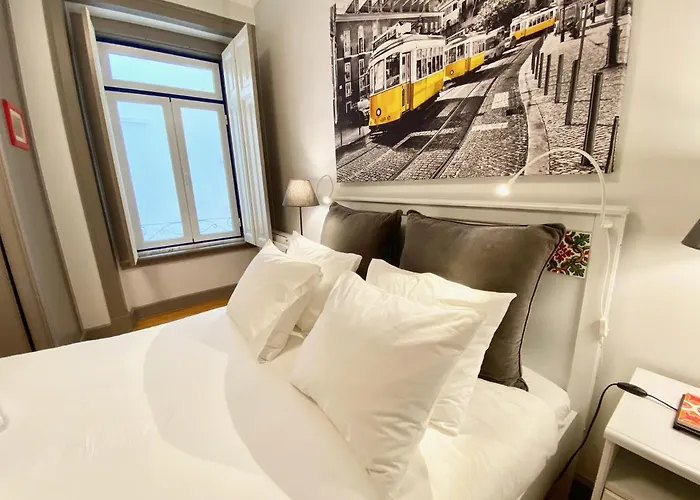 Luxury Vintage Apartment By Myplaceforyou, At The City Centre Next To Marques De Pombal Apartment