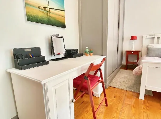 Luxury Vintage Apartment By Myplaceforyou, At The City Centre Next To Marques De Pombal Apartment