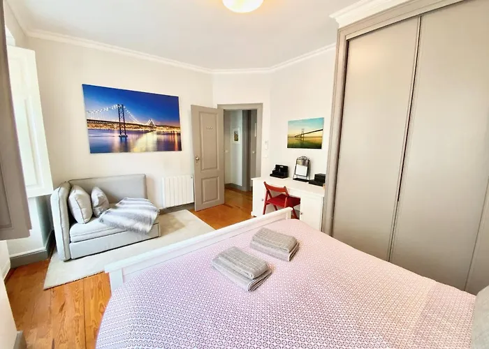 Luxury Vintage Apartment By Myplaceforyou, At The City Centre Next To Marques De Pombal Apartment *