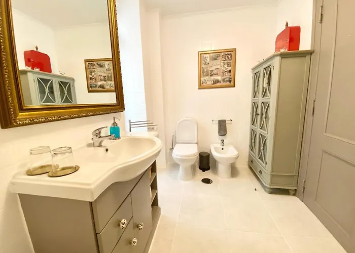 Apartment Luxury Vintage Apartment By Myplaceforyou, At The City Centre Next To Marques De Pombal Lisbon