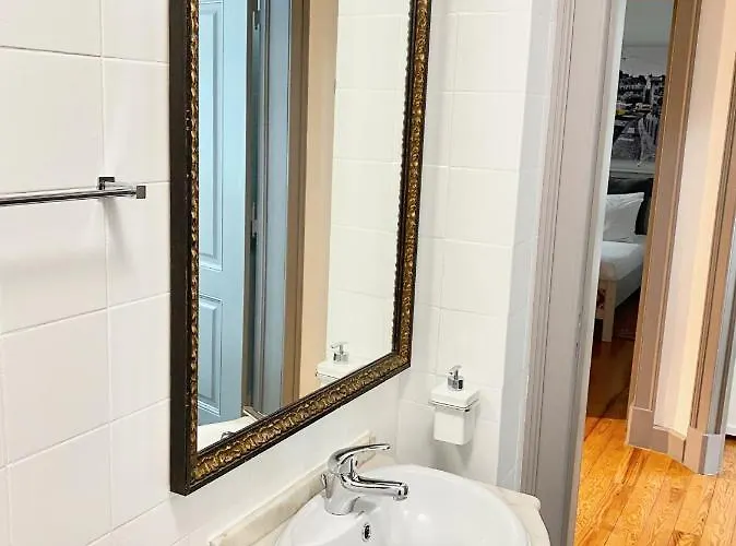 Apartment Luxury Vintage Apartment By Myplaceforyou, At The City Centre Next To Marques De Pombal Lisbon