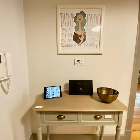 Luxury Vintage Apartment By Myplaceforyou, At The City Centre Next To Marques De Pombal