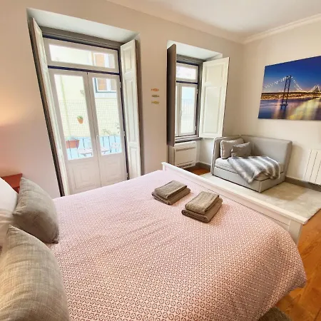 Luxury Vintage Apartment By Myplaceforyou, At The City Centre Next To Marques De Pombal Apartment *