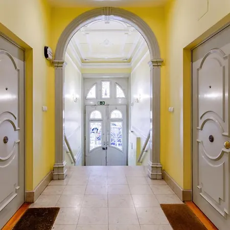 Luxury Vintage Apartment By Myplaceforyou, At The City Centre Next To Marques De Pombal Apartment *