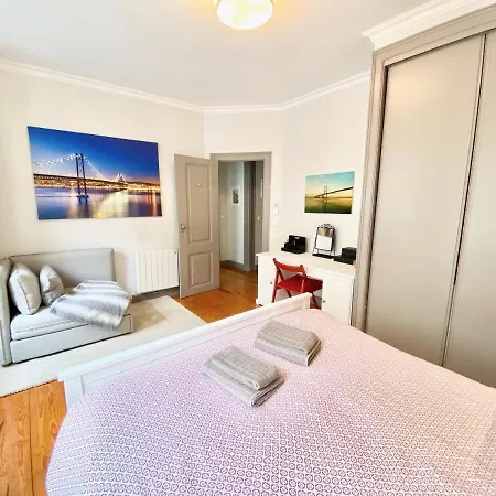 Luxury Vintage Apartment By Myplaceforyou, At The City Centre Next To Marques De Pombal Apartment *