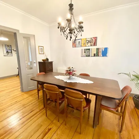 Luxury Vintage Apartment By Myplaceforyou, At The City Centre Next To Marques De Pombal Lisbon