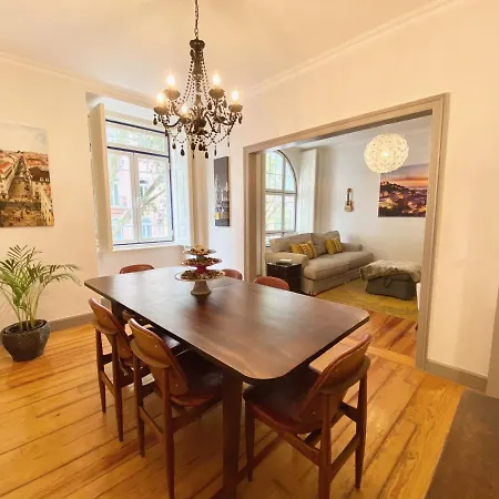 Luxury Vintage Apartment By Myplaceforyou, At The City Centre Next To Marques De Pombal Apartment *
